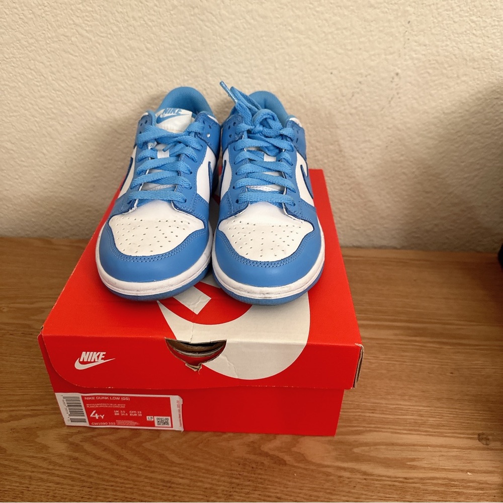 Nike UNC Carolina Blue Dunk Low Size 4